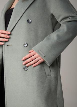 Женское пальто зеленое оверсайз демисезонное, размер 549 фото