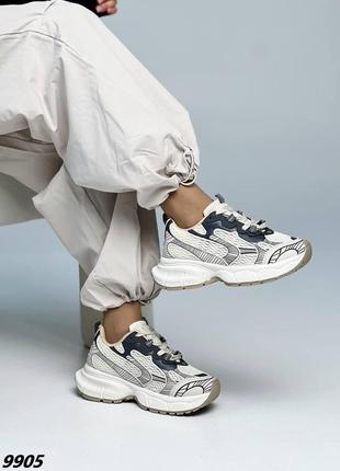 Женские кроссовки белые из вставками3 фото