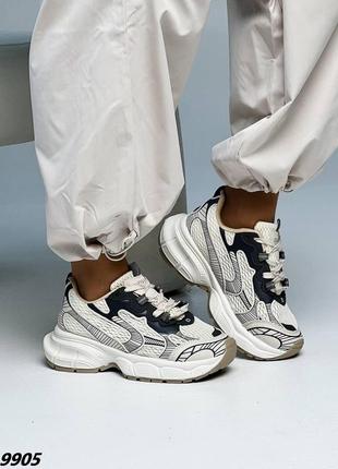 Женские кроссовки белые из вставками10 фото