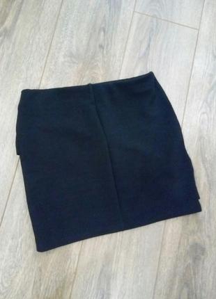 Чёрная эластичная короткая юбка с воланом рюш5 фото