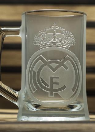 Подарочный бокал для пива 670 мл с гравировкой фк реал мадрид fc real madrid 3д
