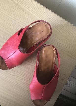 Шльопанці на танкетці шкіра #*#