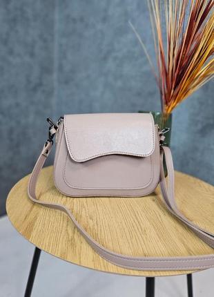 Женская сумка бежевого цвета из качественной эко-кожи1 фото