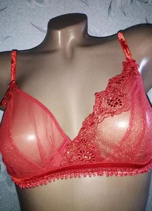 Эротический бра дорогого бренда.