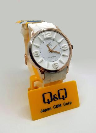 Наручные часы 'q&q' женские кварцевые силиконовый ремешок (q674j104y)