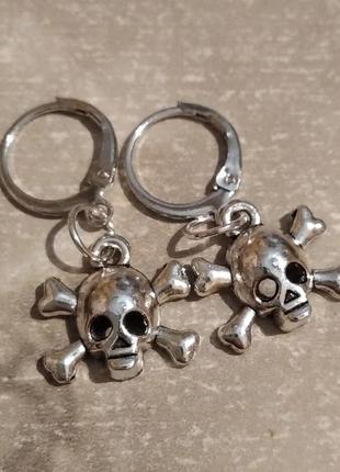 Серьги *черепа*