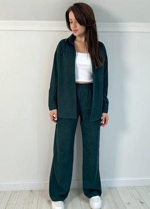 Женский вельветовый костюм