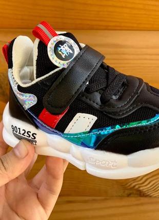 Кроссовки 4