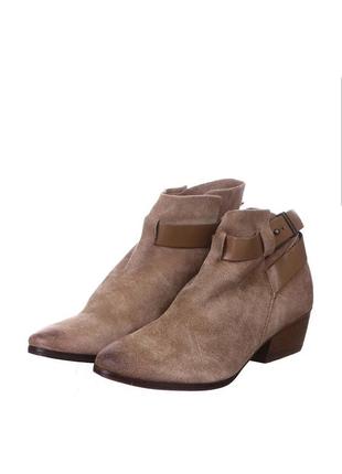 Козаки bershka, натуральный замш