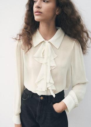 Рубашка блуза из полупрозрачной ткани с оборками zara
