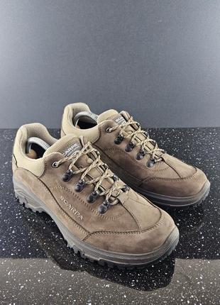 Кроссовки scarpa gore-tex. размер 41