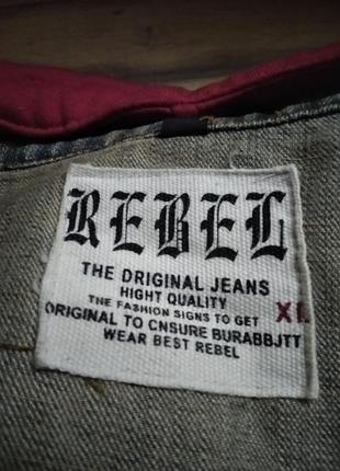 Яркая джинсовая куртка3 фото