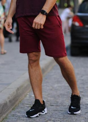 Бордовые мужские шорты