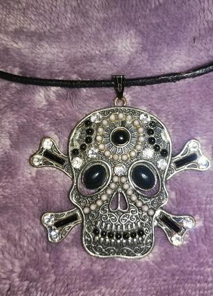 Пiдвiска череп