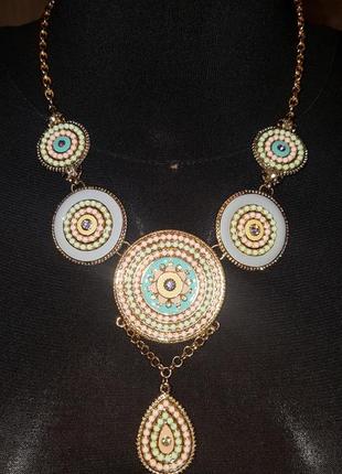 Барвисте кольє