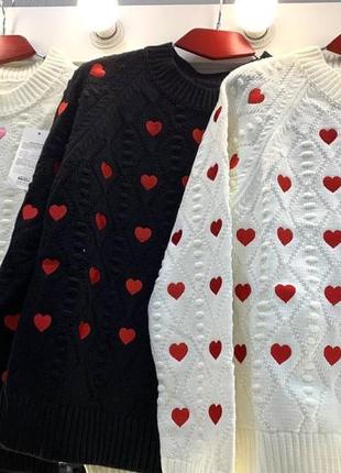 Стильный свитер с сердечками - только 749 грн! закажите сейчас, пока не закончился!3 фото