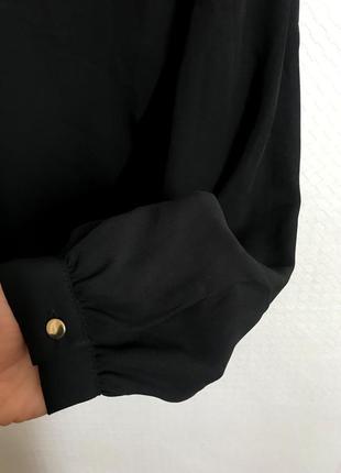 Черная рубашка шифоновая блуза блузка на запах свободный крой под горло5 фото
