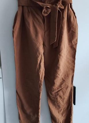 Коричневі шоколадні жіночі брюки штани з поясом eu 42 uk 14 h&m3 фото