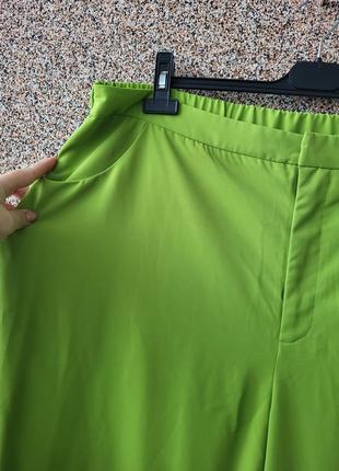 Классные женские брюки брюки с распорками по бокам, на резинке3 фото