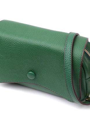 Шкіряна жіноча сумка в красивому кольорі та з фігурним клапаном vintage 22430 зелена
