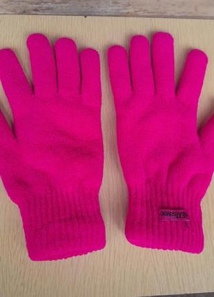 Теплі яскраво-рожеві рукавиці