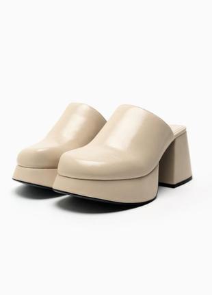 Сабо на платформе на широких каблуках от zara