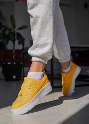Nike air force шикарні жіночі кросівки в жовтому кольорі (36-40)😍9 фото