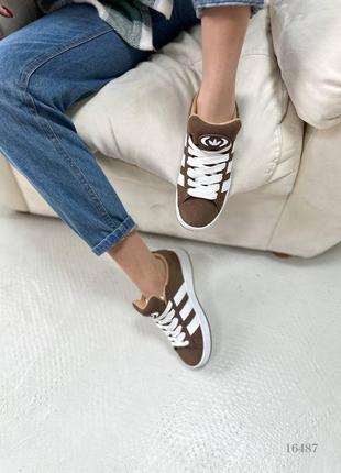 Коричневые натуральные замшевые кроссовки кеды с белыми полосками на белой толстой подошве замш5 фото