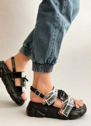 Стильные черные босоножки сандалии на платформе толстой подошве массивные модные2 фото
