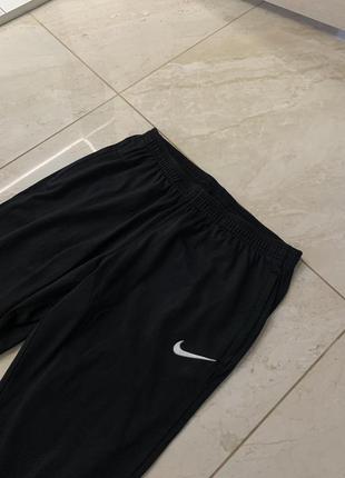 Спортивные штаны nike tech pant черные женские6 фото