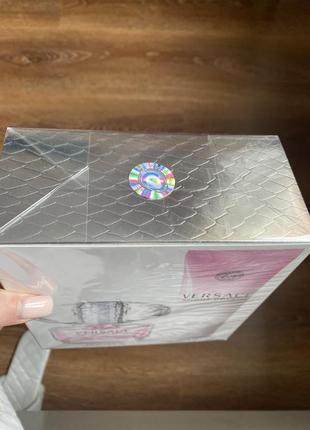 Парфюмированный набор женский versace bright crystal giftset (туалетная вода, 50 мл + лосьон для тела, 100 мл)3 фото
