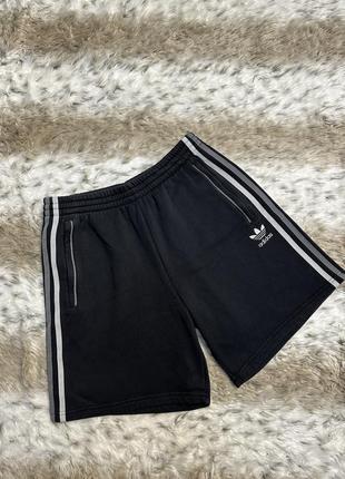 Оригинальные шорты adidas