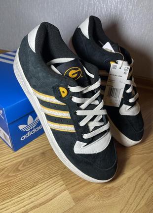 Кеди adidas rivalrly low