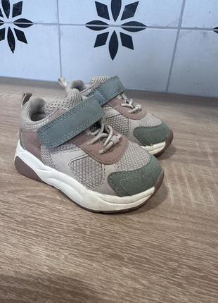 Детские кроссовки h&amp;m