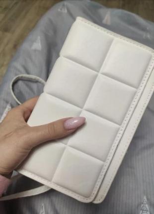 Трендова сумочка шоколадка кроссбоди ( в наявності білого кольору)5 фото