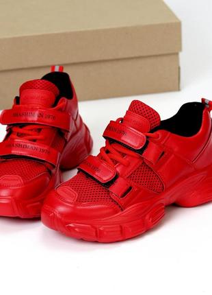 Красные женские кроссовки на утолщенной подошве с липучками8 фото