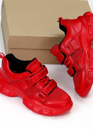 Красные женские кроссовки на утолщенной подошве с липучками5 фото