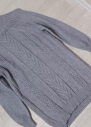 Стильный серый свитер новый