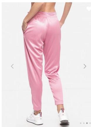 Розовые атласные штаны nike 🩷4 фото