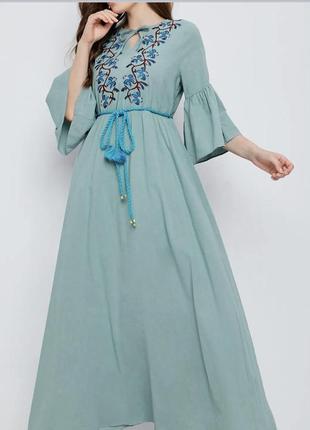 Длинное платье хлопок голубое с вышивкой 52 р