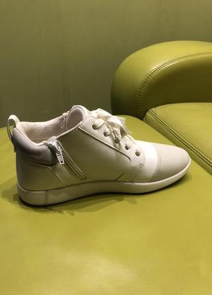 Фирменные кроссовки aldo4 фото