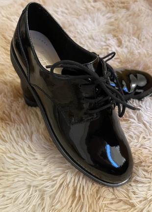 Новые лакированные туфли на девочку 2