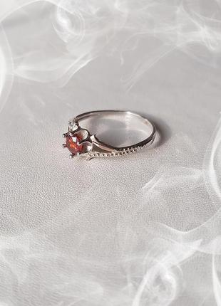🫧 18.5  размер кольцо серебро с золотом цирконий красный2 фото