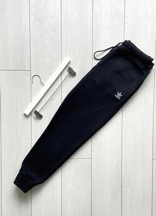 Спортивные штаны adidas женские джоггеры