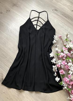 Вечірній шифонове плаття з палітуркою на спині вільного крою