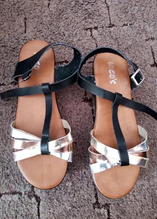 Легкі босоніжки по устілці 26 см