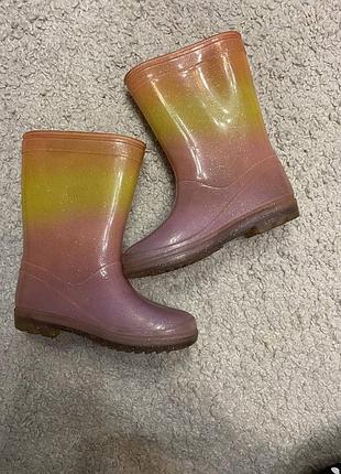 Продам резиновые сапоги для девочки primark