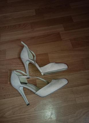 Женские туфли