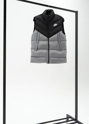 Жилетка чоловіча чорно-сіра nike чоловіча безрукавка весняна найк