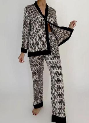 Пижама костюм для дома атласная шелк женская штаны + рубашка в стиле фенди6 фото